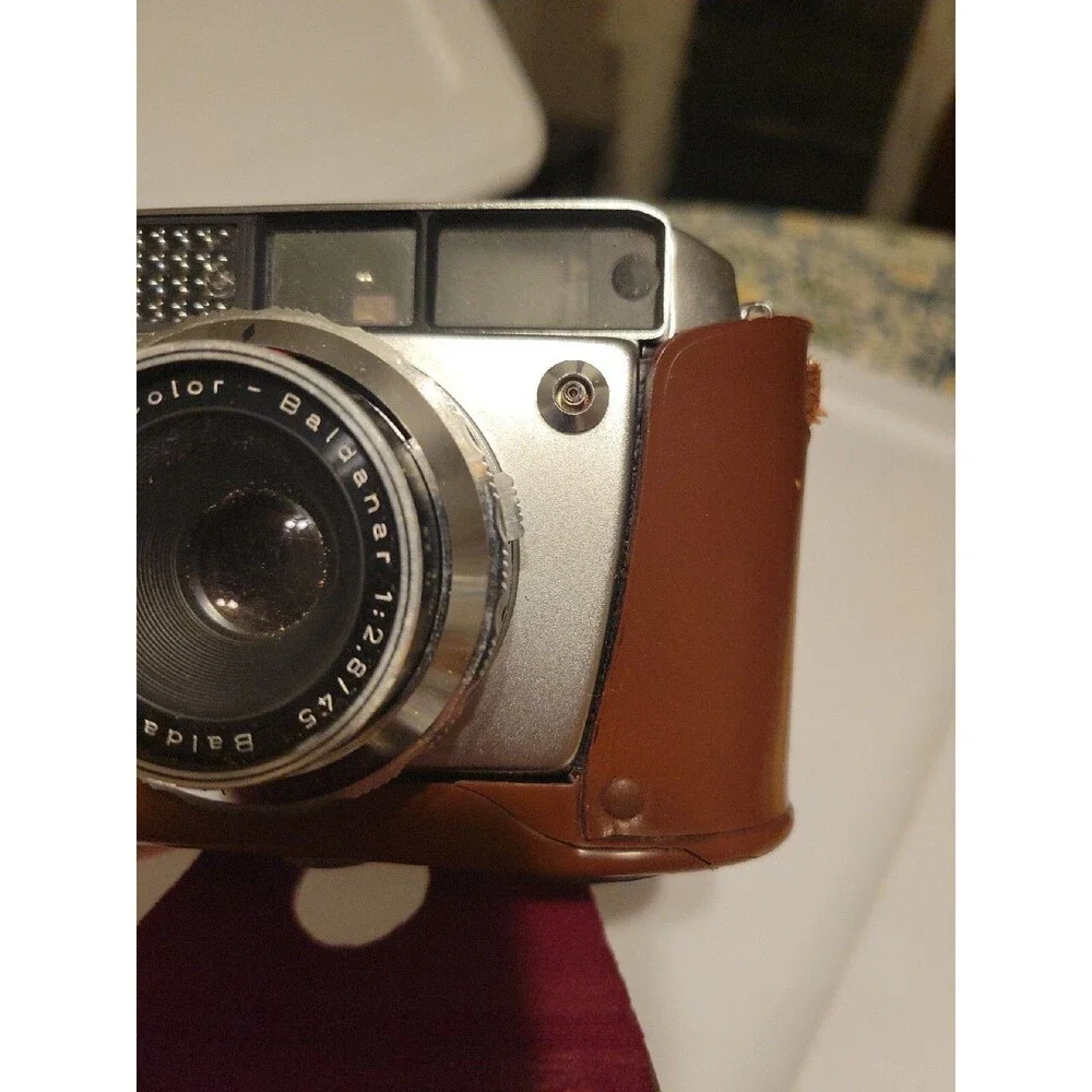Vintage Baldar 35 mm camera w Baldanar 1:1:2.8/45 lens w case Color Prontormat
